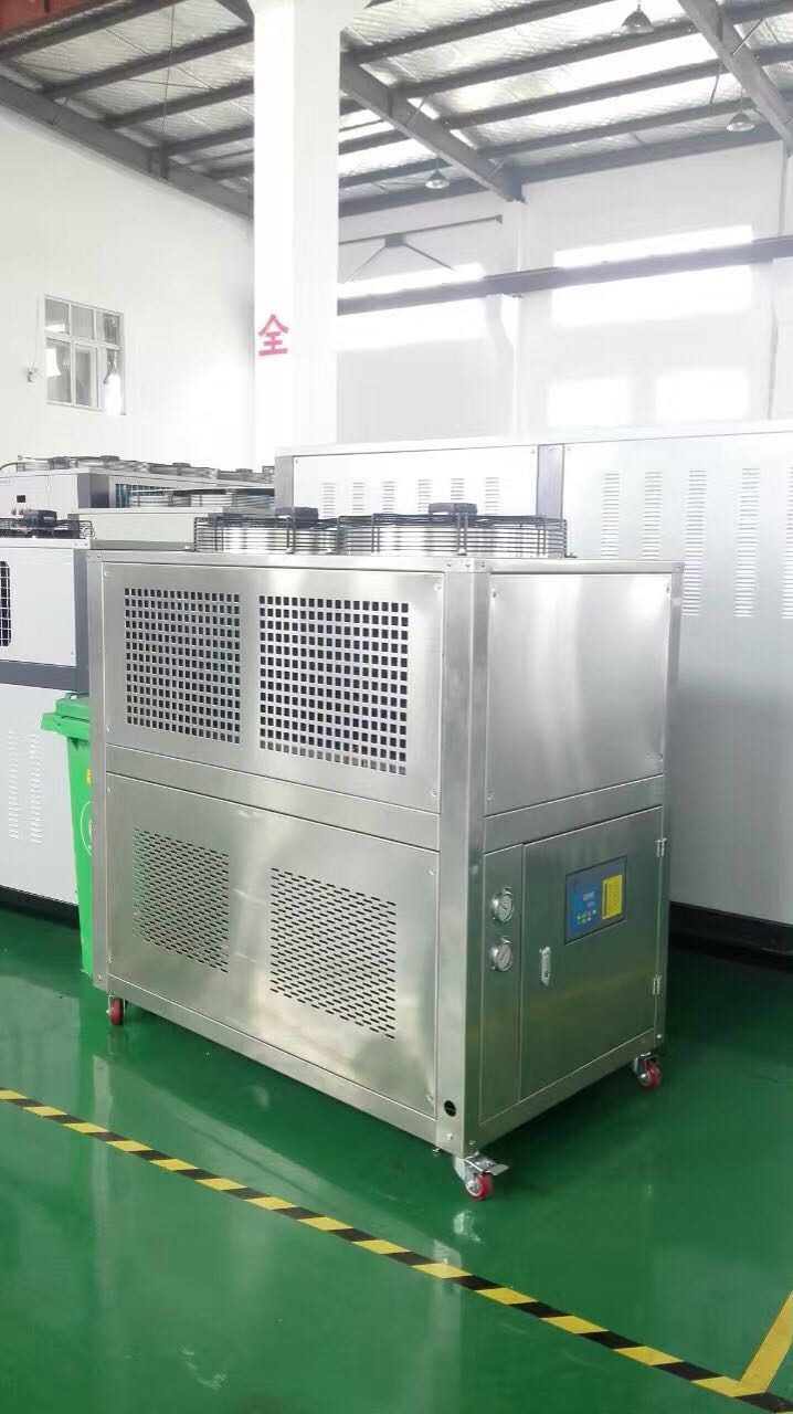 工業(yè)式冷水機(jī)