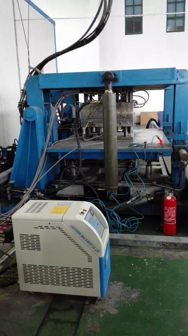 發(fā)泡設備控溫機