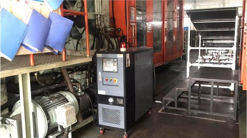 注塑成型專用模溫機(jī)-模具模溫機(jī)-注塑溫度控制機(jī)-注塑油式模溫機(jī)